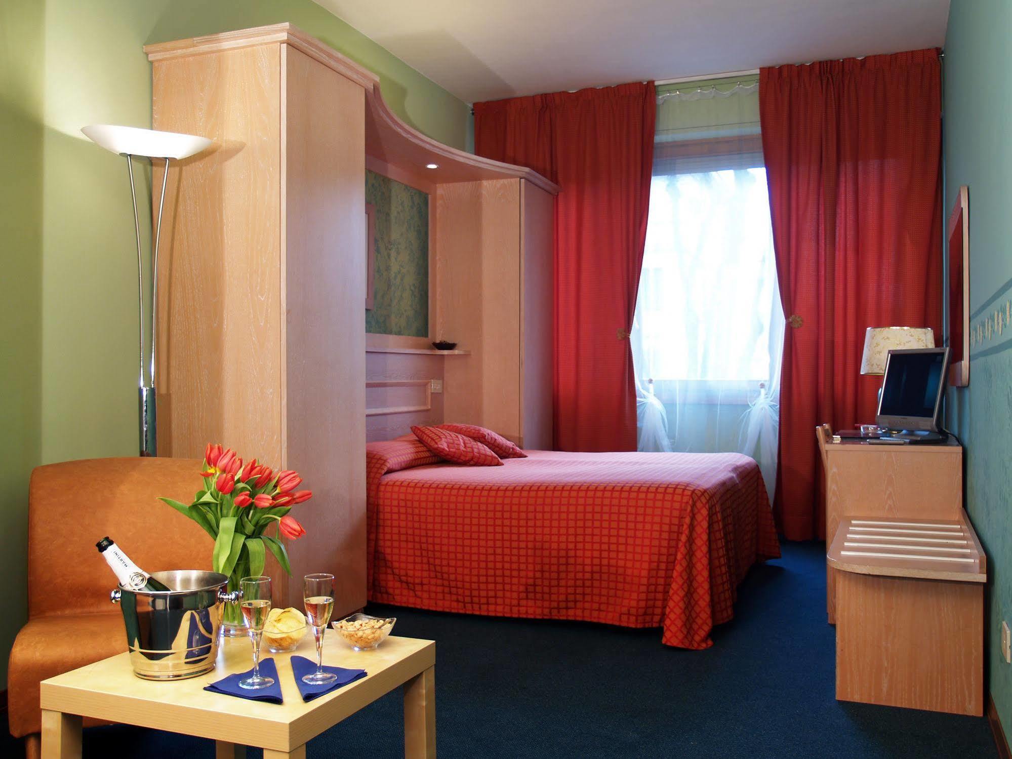 Hotel Meridiana Florence Buitenkant foto